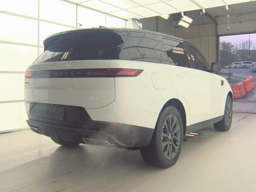 2024 Land Rover Range Rover Sport SE