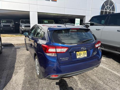 2017 Subaru Impreza 2.0i