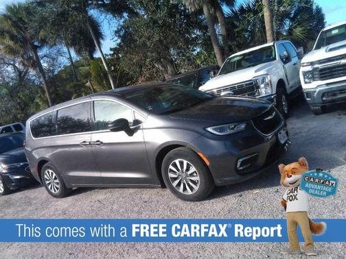 2023 Chrysler Pacifica Hybrid Touring L