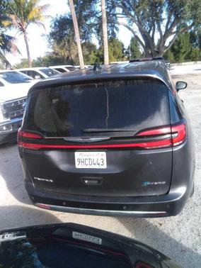 2023 Chrysler Pacifica Hybrid Touring L