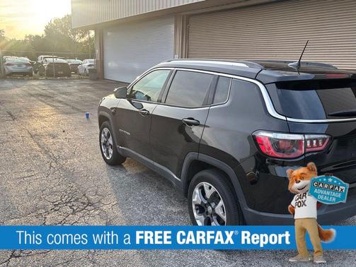 Diamond Black Crystal Pearlcoat 2018 Jeep Compass Limited