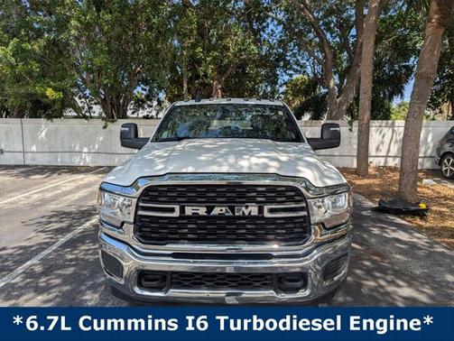 2024 RAM 3500 Big Horn Crew Cab 4x4 8' Box