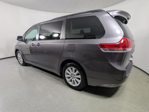 2012 Toyota Sienna XLE