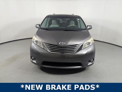 2012 Toyota Sienna XLE