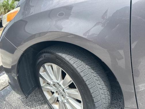 2012 Toyota Sienna XLE