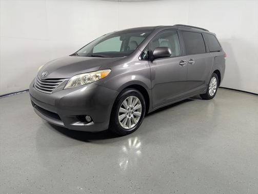 2012 Toyota Sienna XLE
