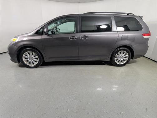 2012 Toyota Sienna XLE