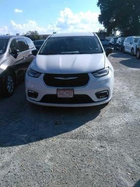 2024 Chrysler Pacifica Hybrid Select