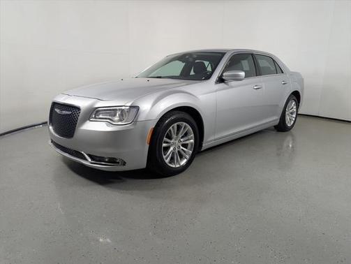 2020 Chrysler 300 Touring