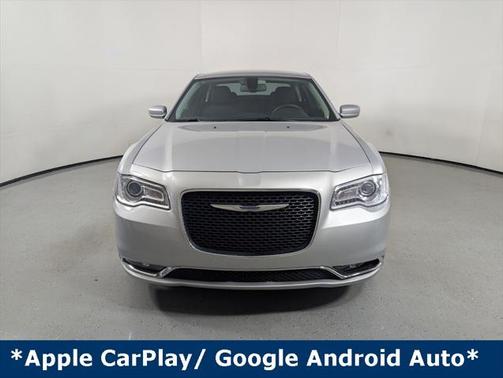 2020 Chrysler 300 Touring