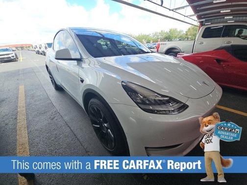 Pearl White Multi-Coat 2022 Tesla Model Y Long Range Dual Motor All-Wheel Drive