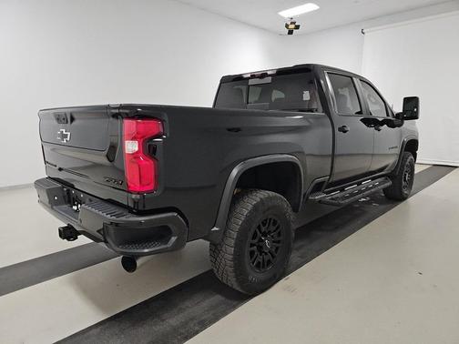 2024 Chevrolet Silverado 2500 4WD Crew Cab Standard Bed ZR2