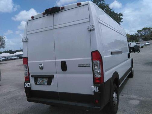 Bright White Clearcoat 2023 RAM ProMaster 2500 High Roof
