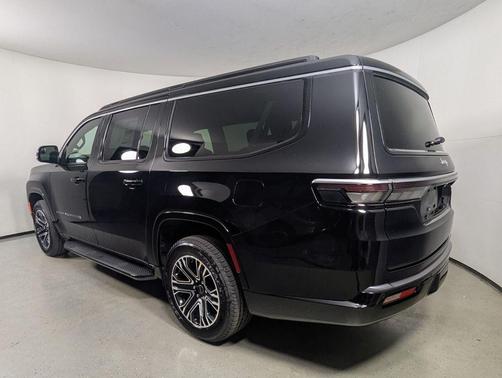 2026 Jeep Grand Wagoneer L 4x2