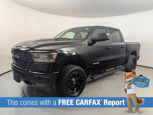 Diamond Black Crystal Pearlcoat 2023 RAM 1500 Laramie
