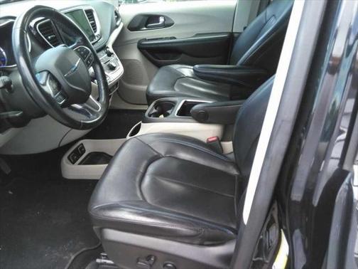 2021 Chrysler Pacifica Hybrid Touring L