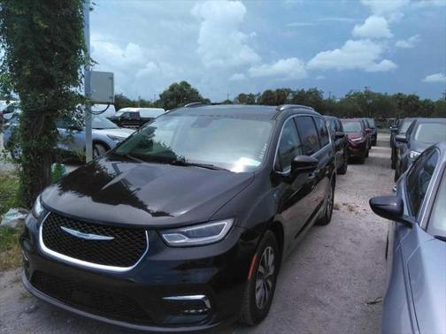 2021 Chrysler Pacifica Hybrid Touring L
