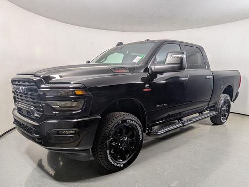 Diamond Black Crystal Pearlcoat 2026 RAM 3500 Big Horn Crew Cab 4x4 6'4' Box