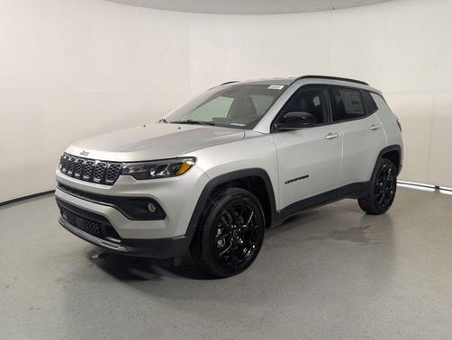 Silver Zynith Metallic Clearcoat 2026 Jeep Compass Sport