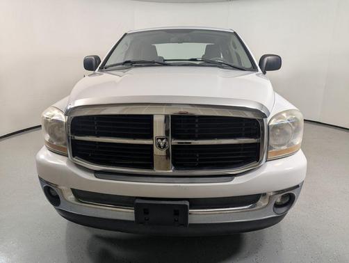 White 2006 Dodge Ram 1500 SLT Quad Cab
