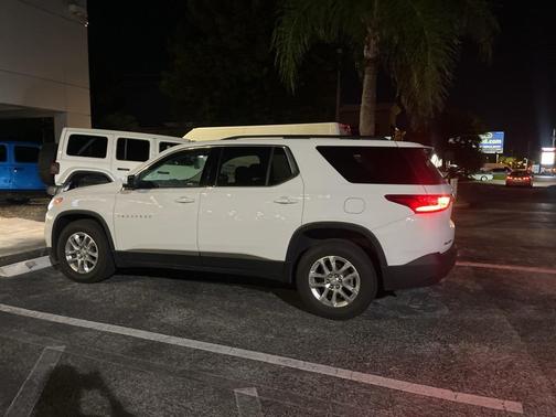 2021 Chevrolet Traverse LT Cloth