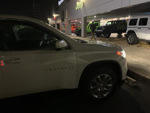 2021 Chevrolet Traverse LT Cloth