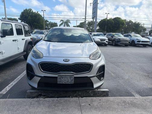Sparkling Silver 2020 Kia Sportage LX