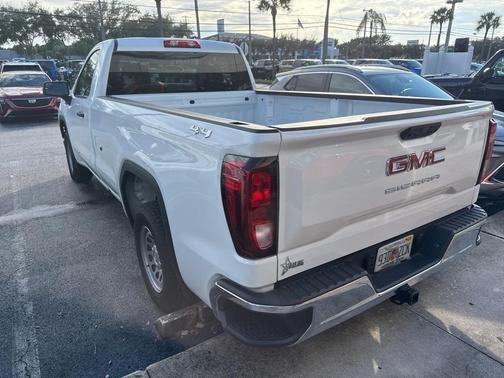 2025 GMC Sierra 1500 Pro