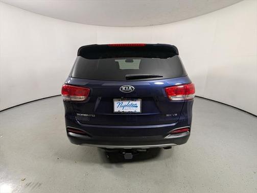 2016 Kia Sorento EX