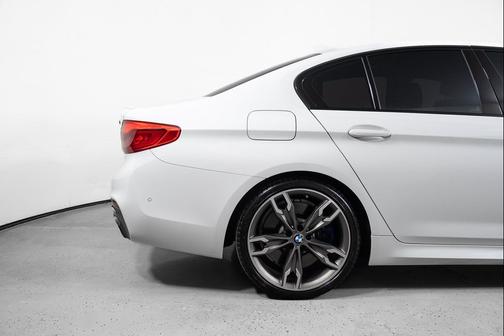 Alpine White 2020 BMW M550 i Xdrive