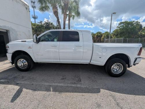 Bright White Clearcoat 2026 RAM 3500 Longhorn