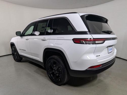 Bright White Clearcoat 2026 Jeep Grand Cherokee Limited