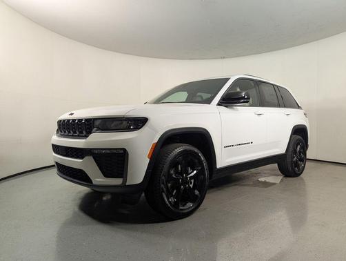 Bright White Clearcoat 2026 Jeep Grand Cherokee Limited