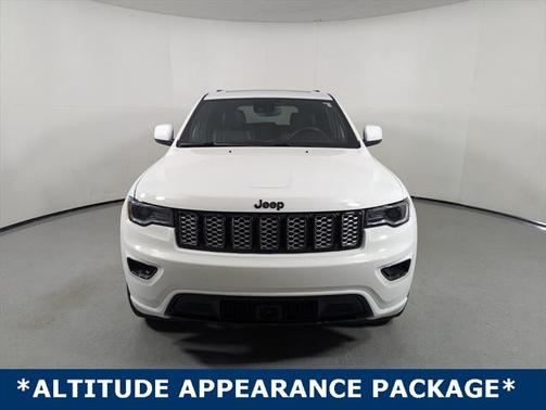 2022 Jeep Grand Cherokee Laredo