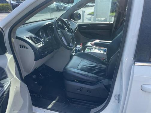 2012 Chrysler Town & Country Touring