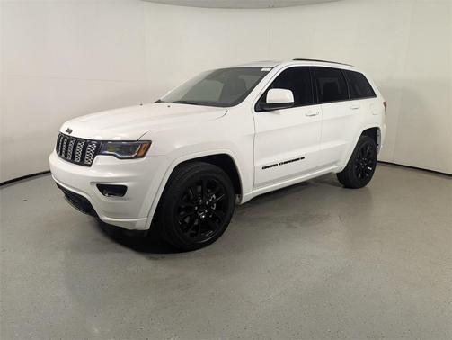2022 Jeep Grand Cherokee Laredo