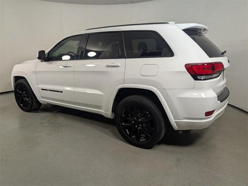 2022 Jeep Grand Cherokee Laredo