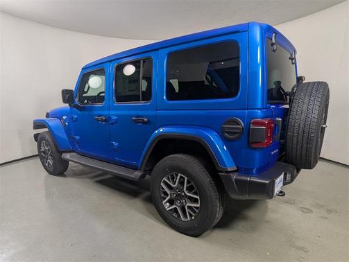 2025 Jeep Wrangler 4-Door Sahara 4x4