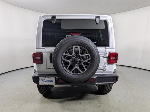 2026 Jeep Wrangler 4-Door Sahara 4x4