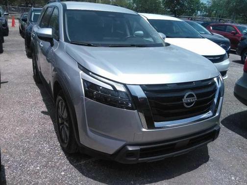 2024 Nissan Pathfinder SV FWD