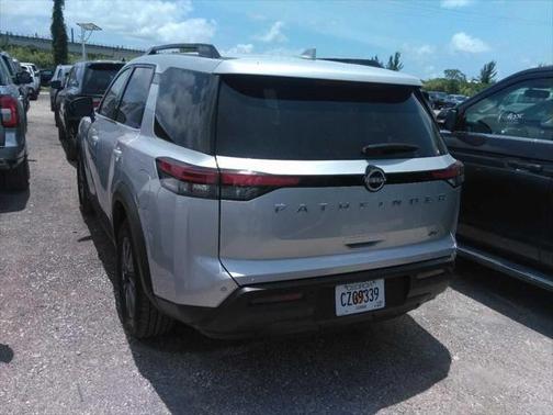 2024 Nissan Pathfinder SV FWD