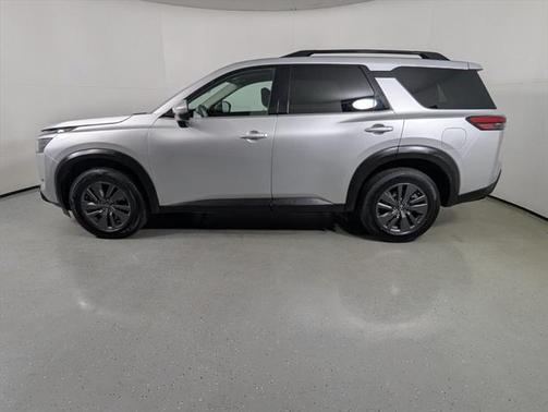 2024 Nissan Pathfinder SV FWD
