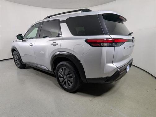 2024 Nissan Pathfinder SV FWD