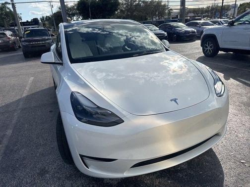 2023 Tesla Model Y Long Range Dual Motor All-Wheel Drive