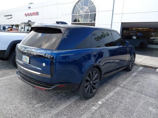 2023 Land Rover Range Rover SV