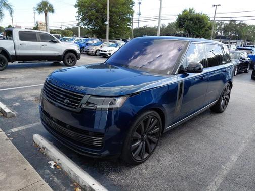 2023 Land Rover Range Rover SV