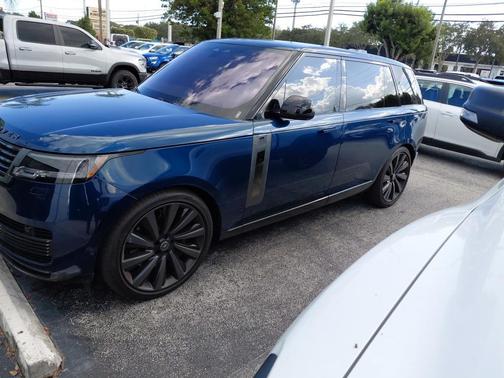 2023 Land Rover Range Rover SV