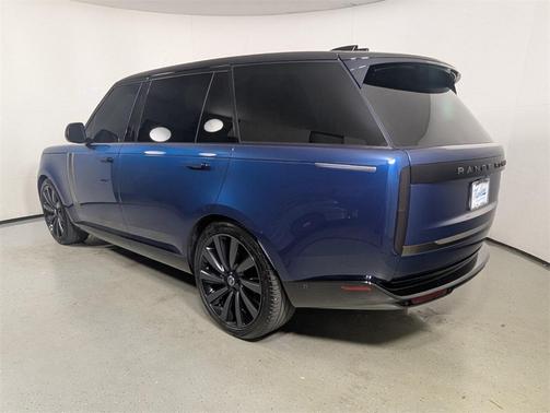 2023 Land Rover Range Rover SV