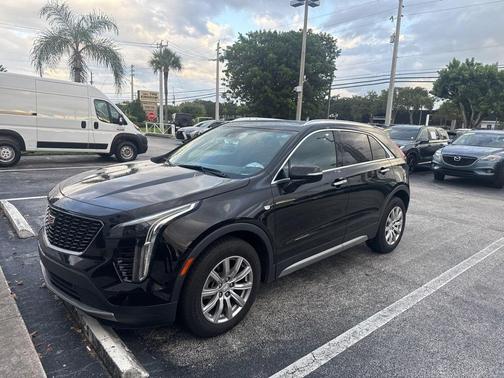 2021 Cadillac XT4 Premium Luxury