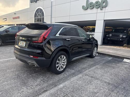 2021 Cadillac XT4 Premium Luxury